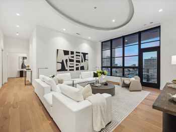 2323 San Felipe Street