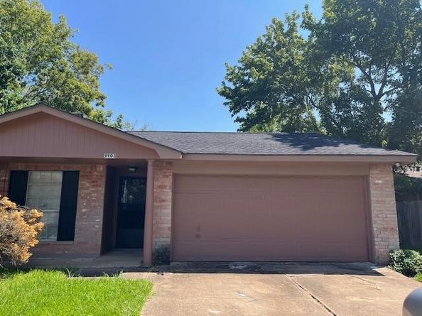9903 Kent Towne Lane, Sugar Land TX 77498