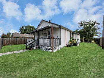 623 Medina Street