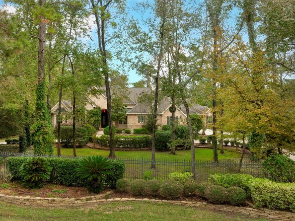 190 N Tranquil Path Drive, The Woodlands TX 77380