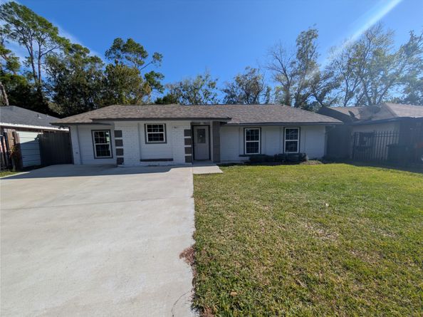 10842 Cheeves Drive, Houston TX 77016