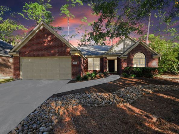 70 N Lace Arbor Drive, The Woodlands TX 77382