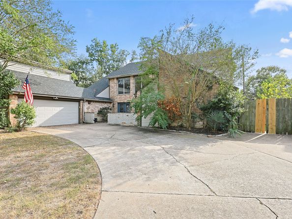11727 Gardenglen Drive, Houston TX 77070