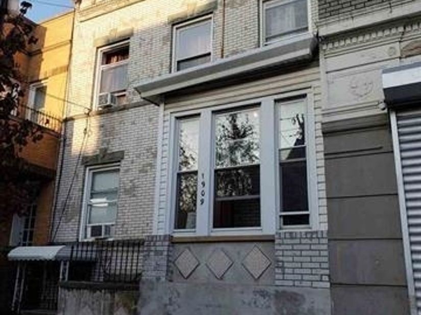 1909 New York Ave, Union City NJ 07087