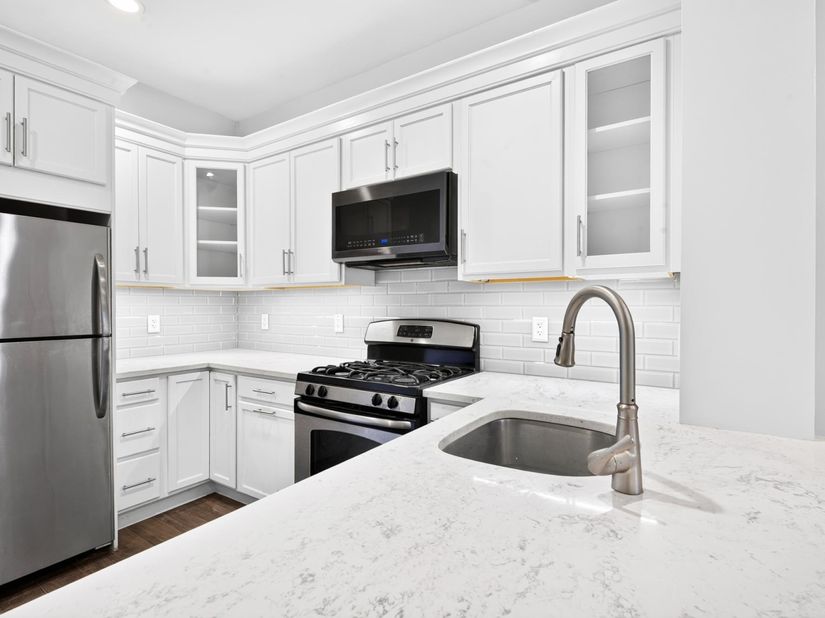 1122 Hudson St 4b, Hoboken NJ 07030