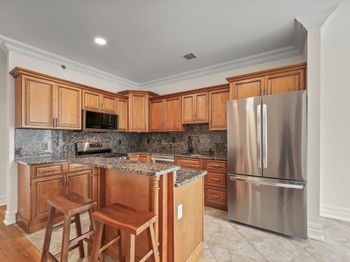 5 Grand St