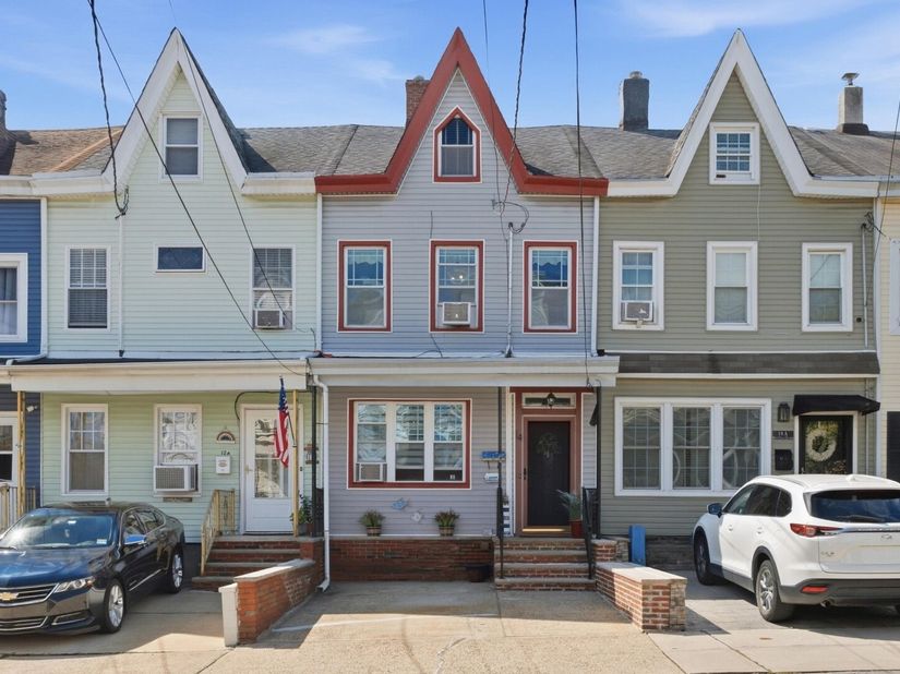 14 West 52nd St, Bayonne NJ 07002