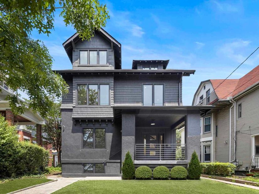 26 Clifton Terrace, Weehawken NJ 07086
