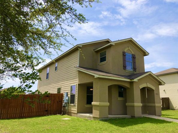 5211 Viewpoint DR, Austin TX 78744
