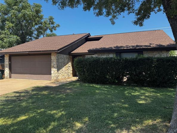 407 Hillside DR, Round Rock TX 78681
