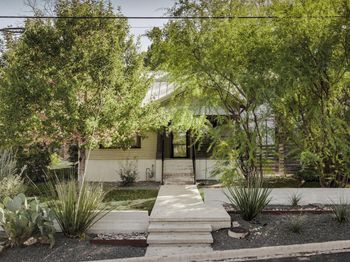 1601 Alameda DR