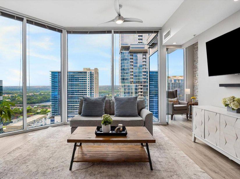 360 Nueces ST 2302, Austin TX 78701
