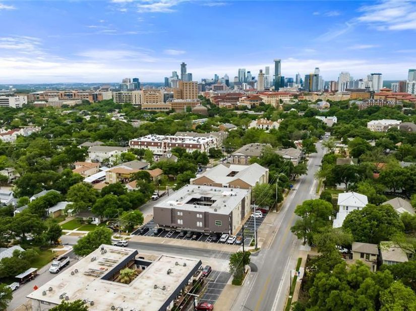 101 E 33rd ST 206, Austin TX 78705