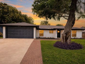 9843 Childress DR