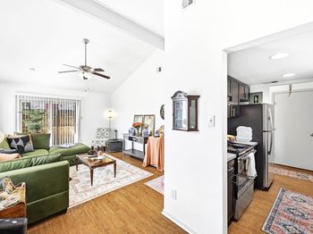 1904 Valley Hill CIR