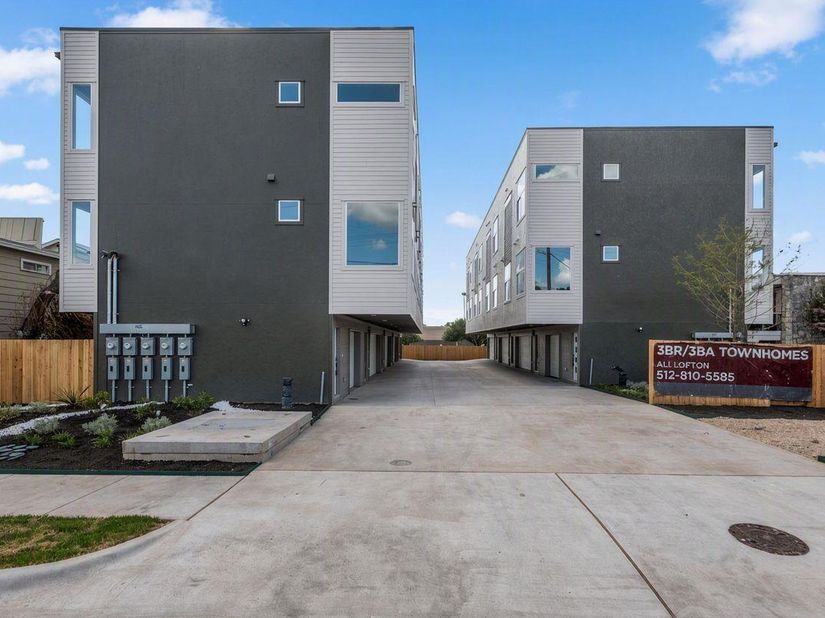 7920 Mullen DR 3, Austin TX 78757