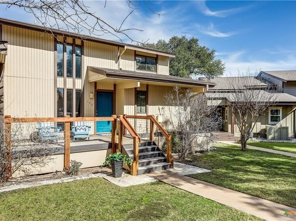 133 Comanche PT, Point Venture TX 78645