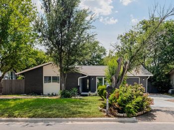 5210 Gladstone DR