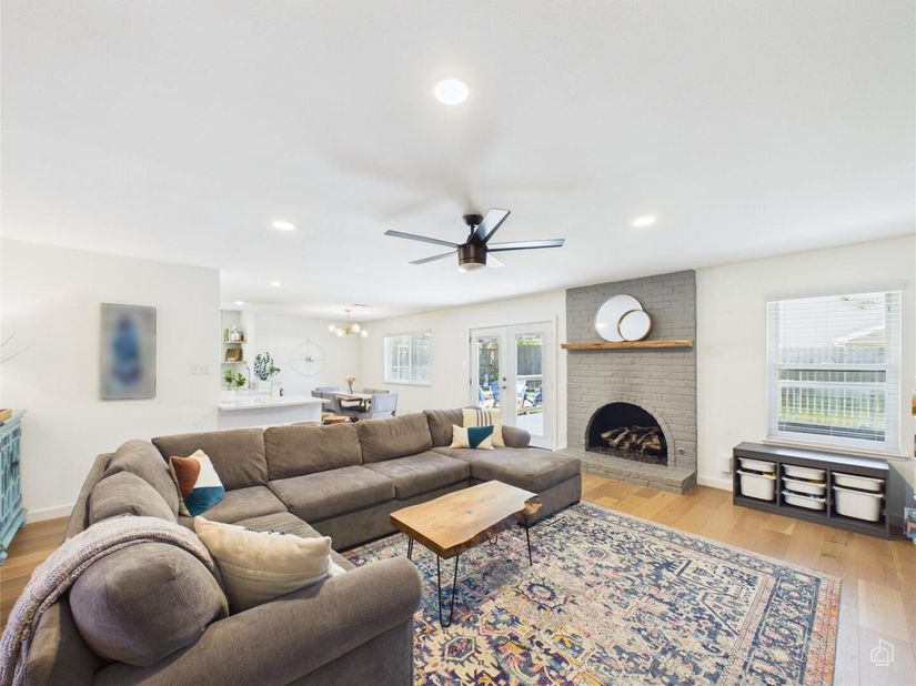 2706 Grennock DR, Austin TX 78745