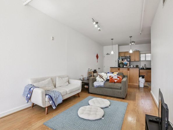 711 W 26th ST 704, Austin TX 78705