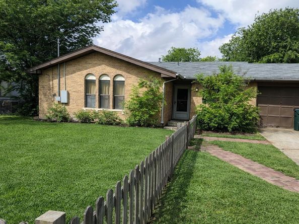 1704 S Walnut ST, Georgetown TX 78626