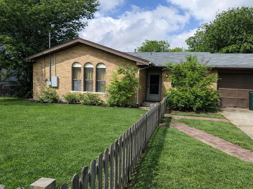 1704 S Walnut ST, Georgetown TX 78626