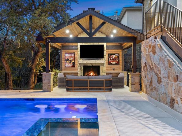 302 Duffy LN, Lakeway TX 78738