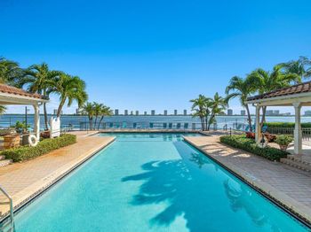 1140 Lake Shore Drive