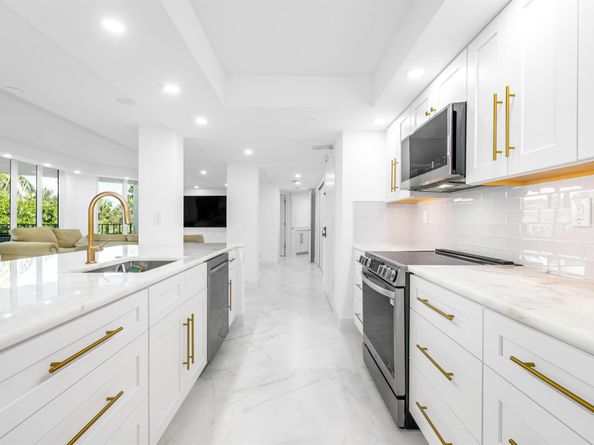 100 SE 5th Avenue 304, Boca Raton FL 33432