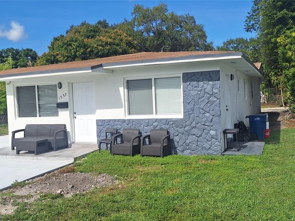 1555 NE 148th St, Miami FL 33161