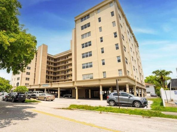 1811 Jefferson St 810, Hollywood FL 33020