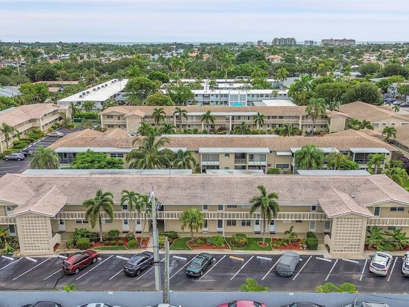 2111 NE 42nd Ct 201w, Lighthouse Point FL 33064