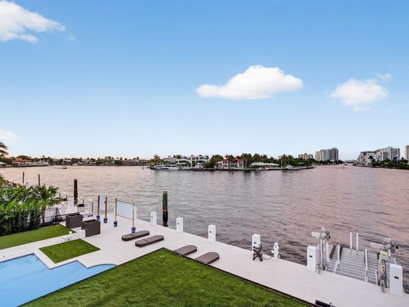 2533 Aqua Vista Blvd, Fort Lauderdale FL 33301