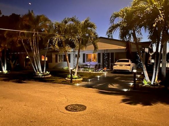 5907 NW 74th Ave, Tamarac FL 33321