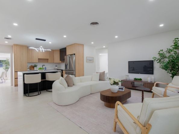 4330 NE 13th Avenue, Oakland Park FL 33334