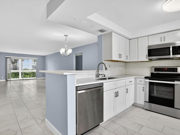 2003 Granada Dr F1, Coconut Creek FL 33066