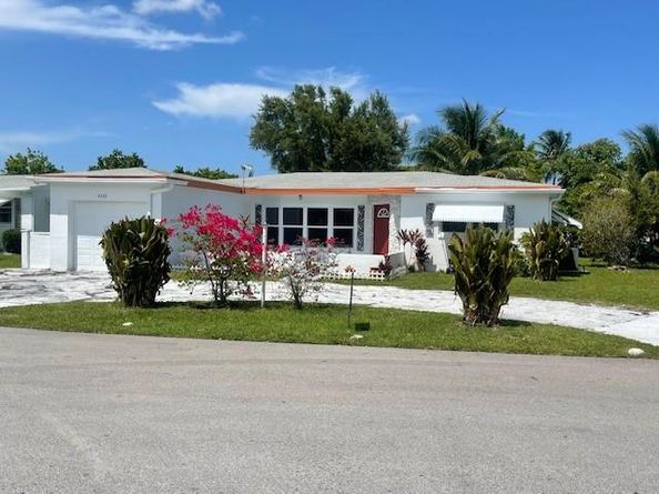 4220 NW 51st Ave, Lauderdale Lakes FL 33319