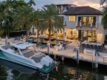 720 Isle Of Palms Dr