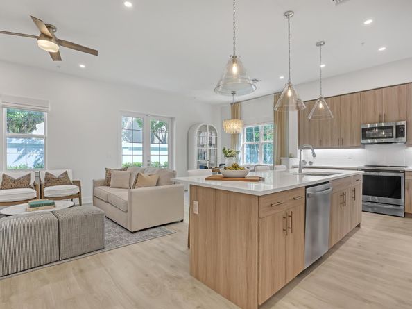 112 Royal Palm Circle, Tequesta FL 33469