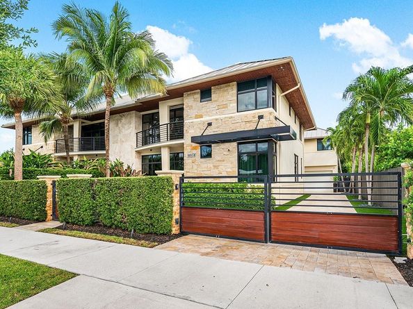 1850 NE 26th Ave B, Fort Lauderdale FL 33305