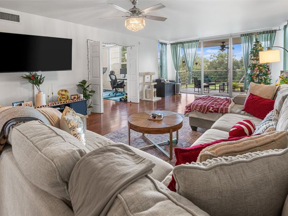 3930 Oaks Clubhouse Dr 304, Pompano Beach FL 33069