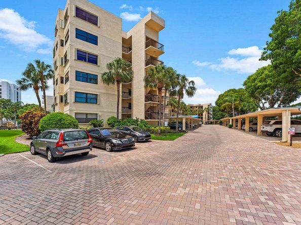 372 Golfview Road 101, North Palm Beach FL 33408