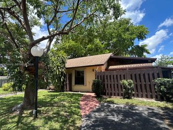 539 Briarwood Circle