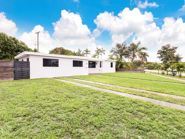 11431 SW 40th Terrace, Miami FL 33165