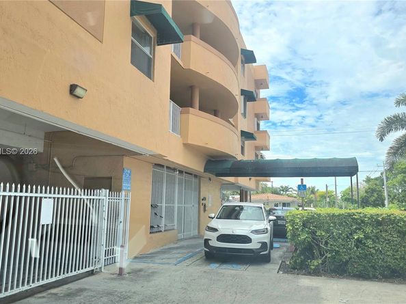 2441 SW 31st Avenue 207, Miami FL 33145