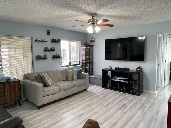 536 Shady Pine Way A2, Greenacres FL 33415