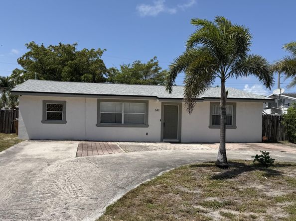 641 SW 14th Court, Deerfield Beach FL 33441