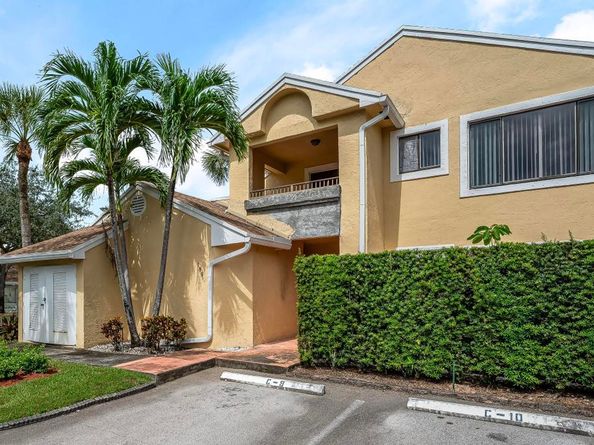 151 SW 95th Terrace 106, Pembroke Pines FL 33025