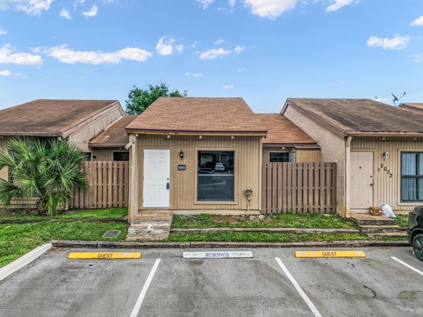2026 SW 81st Way, Davie FL 33324