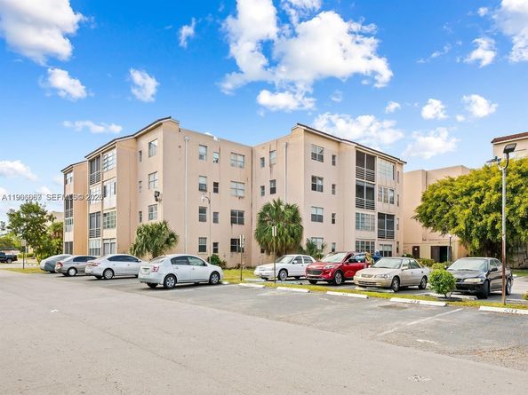 2840 Somerset Drive 400M, Lauderdale Lakes FL 33311